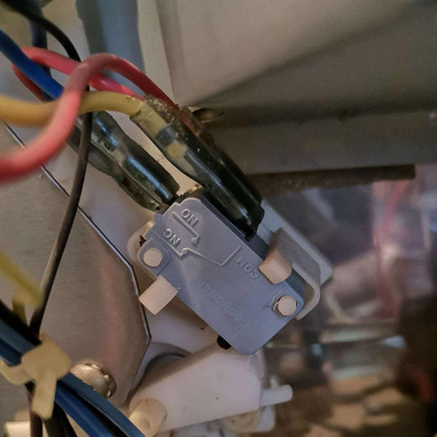 KW3A Microwave Oven Door Interlock Switch 16A 125VAC/250VAC Microwave Oven Replacement Part Door Switch (1 Normally Open + 1 Normally Closed)...