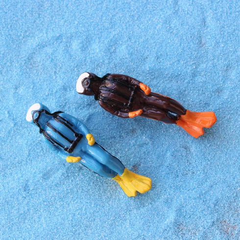 PATKAW Scuba Diver Toy Resin Diver Action Figure: 4pcs Mini Scuba Diver Figurine Miniature Swimmers Toy Diver Landscape Ornaments for Fish Tank Aq...