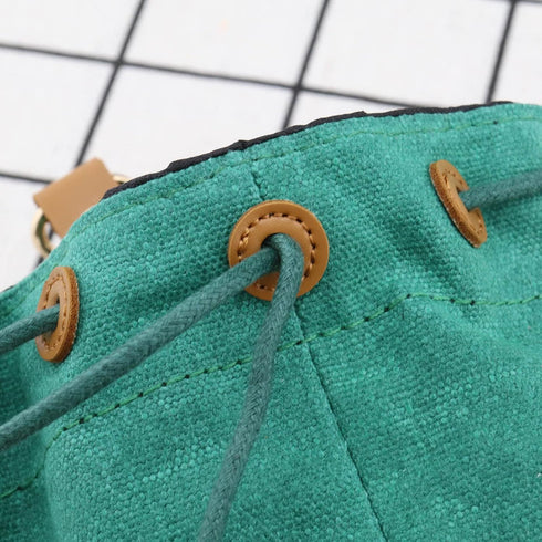 Create idea Dog Treat Pouch Cleanable Dog Treat Training Bag with Clip and Drawstring Pet Snack Bag Food Storage for Dog Training Outdoor Activiti...