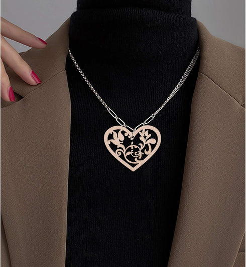 LiQunSweet 100-Pieces 2 Inches Undyed Wood Pendants Valentines Heart Cutouts Wooden Unfinished Slices Charms for Earring Jewelry Making DIY Findin...