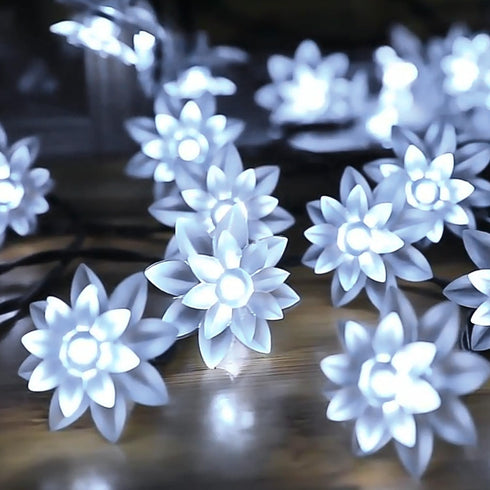 Solar Flower String Lights Outdoor Waterproof 50 LED Upgraded Flower Fairy Light for Garden Fence Patio Yard Christmas Tree Lawn Party (Cool White...