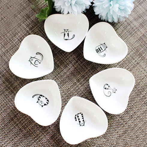 Cute Cat Ceramic Side Sauce Dishes Mini Heart shape Seasoning Dish, Sushi Soy Dipping Bowl,Serving Saucers Dishe,Meow Porcelain Small Tea Bag Hold...