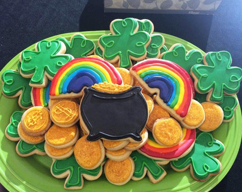 16PCS St.Patrick's Day Cookie Cutter Set Irish Party Supplies - Shamrock Leprechaun Coin Rainbow Beer Flag Horseshoe Design...