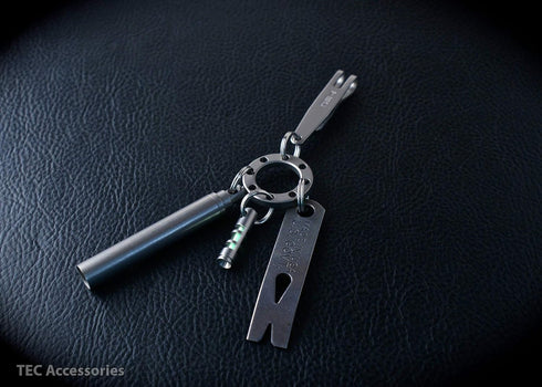 UFO -Titanium Keychain Organizer for Everyday Carry Keyring Customization, Key Organizer, Holder, Pocket Key Chain, Keeper, Compact, 8 holes...