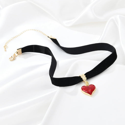 Vintage Black Choker Necklace for Women, Velvet Drip oil Red Heart Black Choker, Valentines Day Halloween Cosplay Party Jewelry, Adjustable Length...