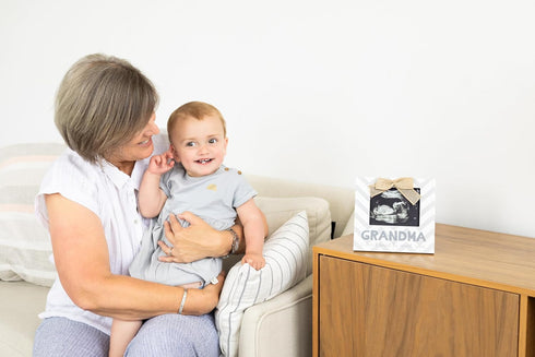 Pearhead Grandma Pregnancy Announcement Sonogram Picture Frame, Ultrasound Photo Frame for New Grandparents, Ideal Pregnancy Reveal Keepsake for G...