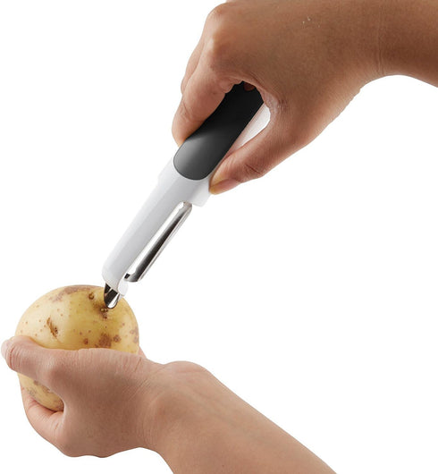 Zyliss SmoothGlide Swivel Peeler for Fruit & Vegetable - Stainless Steel Peeler - Perfect for Potato, Cucumber, Carrot, Apple, Orange, Tomatoes, &...