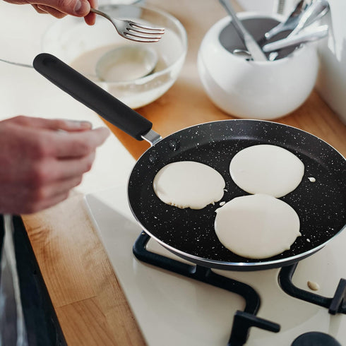 Crepe Pan, Dosa Pan, 8.7 inch Nonstick Crepe Pan, Dosa Tawa Tortilla Pan, Induction Compatible (black)...