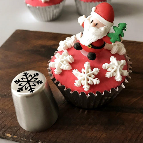 4 PCS Christmas Pastry Icing Piping Nozzles,Special Stainless Steel Russian Piping Tips Set,Cake Decorating Tools(1 Christmas Tree,2 Snowflake,1 L...