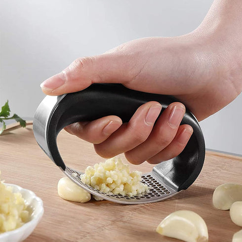 Garlic Press Rocker, Stainless Steel Garlic Mincer Crusher Professional Kitchen Gadgets Garlic Chopper with Ergonomic Handle, Silicone Garlic Peel...