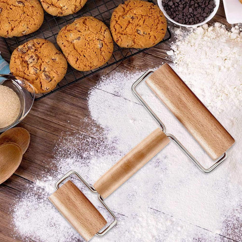 2 Pieces Pizza Pie Dough Roller Docker Set, Aulufft Plastic Dough Docker Pastry Roller with Spikes Wooden Rolling Pin for Pizza, Cookie, Pie, Past...