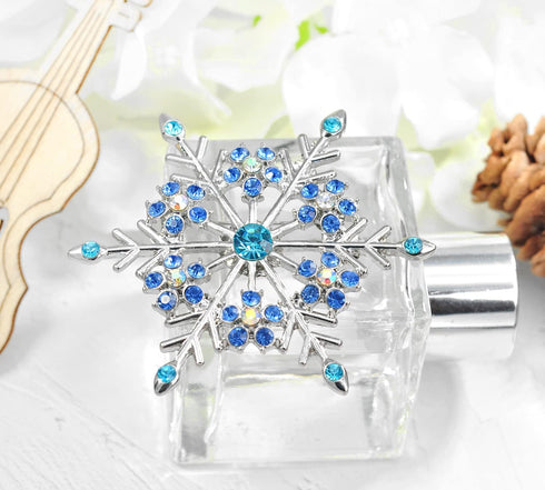 Gyn&Joy Women's Aqua Blue Austrian Crystal Snowflake Brooch Pin Holiday Winter Silver-Tone BZ188...