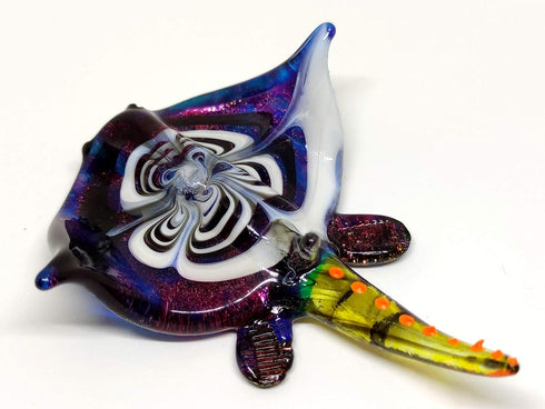 Manta Ray Figurine Handmade Glass – Tiny Blown Glass Animal – Miniature Collectible Sculpture – Unique Ocean Décor Gift (Multi-Black)...
