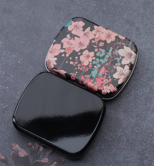 4 Pcs Small Storage Box Metal 6 x 5 x 1.5 cm Rectangle Empty Hinged Tins with Lid Organizers Containers for Earring Crafting Jewely Pills Home Hoo...