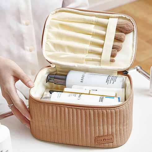 Travel Portable Cosmetic Bag Brown Makeup Bag Cute Makeup Case Organizer Toiletry Bag for Women PU Leather Waterproof (Coffee, Small)......