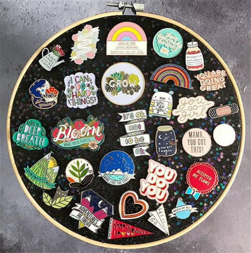 REOVE Wall Hanging Pin Collection Display Stand Enamel Pin Display Holder Display Board, Canvas Leather Embroidery Hoop for Display Pins Buttons W...