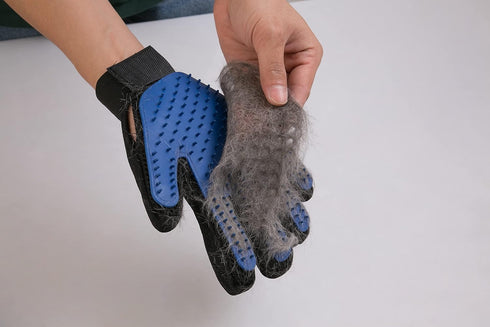 PAIR of Low-Cost Pet Grooming Gloves - Superior Care for Your Furry Friends. Ideal for Grooming, Deshedding, Bathing & Massaging Your Dogs & Cats ...