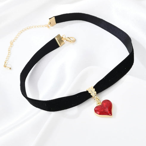 Vintage Black Choker Necklace for Women, Velvet Drip oil Red Heart Black Choker, Valentines Day Halloween Cosplay Party Jewelry, Adjustable Length...