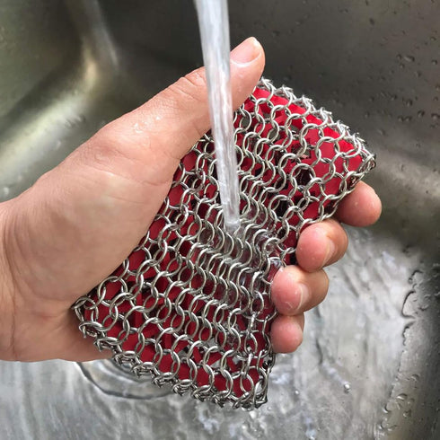 Cast Iron Skillet Cleaner, 316 Stainless Steel Chainmail Scrubber with Silicone Insert for Cast Iron, Grill, Pie Pan, Casserole Dishes...