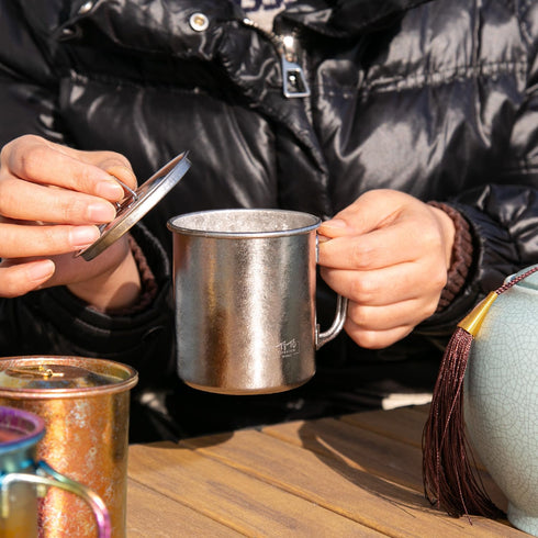 TiTo Titanium Cup Titanium Pot with Lid Ultralight Portable 300ml Foldable Handle Camping Tea Coffee Water Mug for Outdoor Backpacking Hiking Picn...