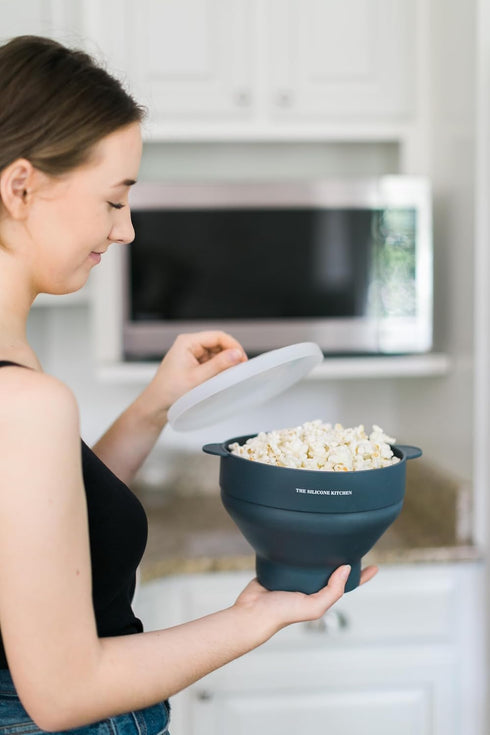 The Silicone Kitchen Silicone Microwave Popcorn Maker Collapsible Bowl, Non-Toxic, Dishwasher Safe, Dark Blue...