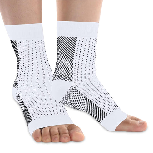 1 Pack Compression Plantar Fasciitis Socks Ankle Compression Sleeve Heels Arch Supports & Heel Pain Relief Ankle Supports for Men and Women (White...