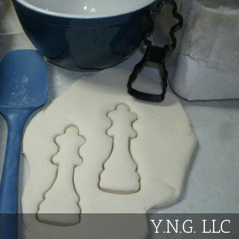 QUEEN CHESS BOARD GAME PIECE CHECKERBOARD COOKIE CUTTER MADE IN USA PR2488...