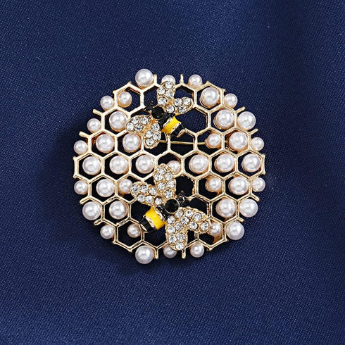 Honeycomb Pearl Rhinestone Brooch Pin for Women Girls Geometric Gold Plated Imitation Pearls Small Bee Animal Lapel Pins Cute Dress Accessories Bi...