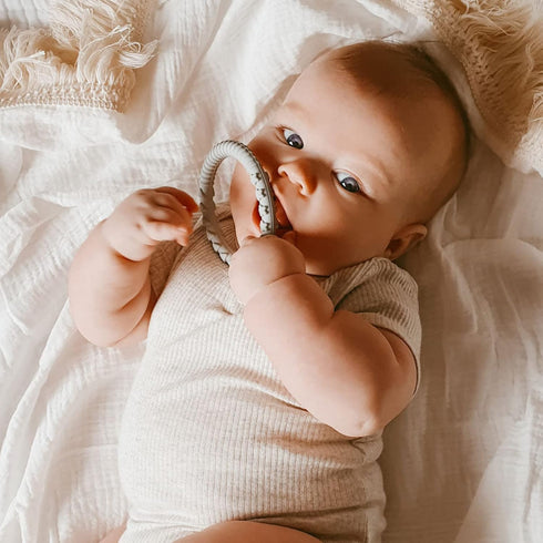 Silicone Teether Bracelet, Soft Silicone Teether Rings with Organic Featuring Multiple Raised Textures to Soothe Gums, Food Grade Silicone, BPA & ...