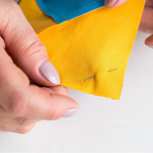 1000PCS Fine Straight Pins, Durable Stainless Steel Dressmaker For Sewing with Plastic Boxes, Flat Head, Satin Pins for Jewelry Making, Sewing Cra...