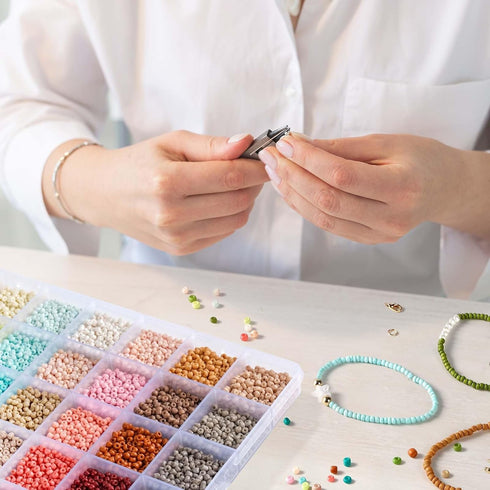 3mm Glass Seed Beads for Bracelets Making, Friendship Bracelet Making Kit for Girls, 24 Colors Bead Bracelet Kit, Beads for Jewelry Making Kit, DI...