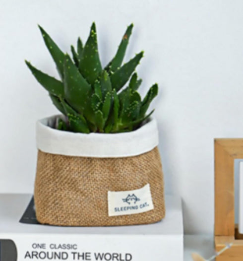 Small Cotton and Linen Hanging Storage Basket for Desktop, Ideal for Organizing Keys and Miscellaneous Items....