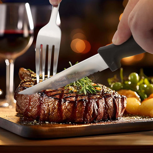 Pleafind 16-Pcs Steak Knives, 8.5 Inch Serrated Knives, Stainless Steel Steak Knives, Meat Knife for Table, Elegant Black Steak Knife Set for Home...