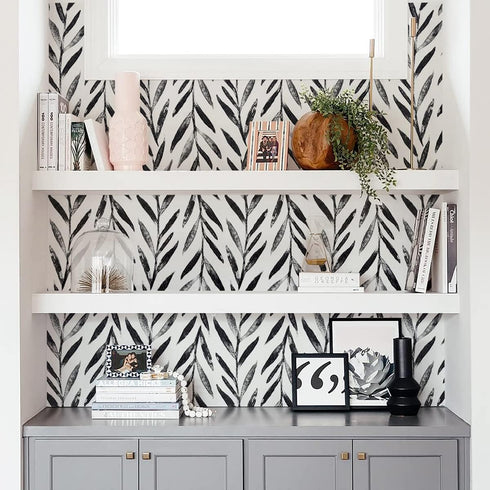 Wudnaye Black and White Peel and Stick Wallpaper Leaf Contact Paper 17.7 inch × 118.1 inch Black and White Contact Paper Peel and Stick Wallpaper ...