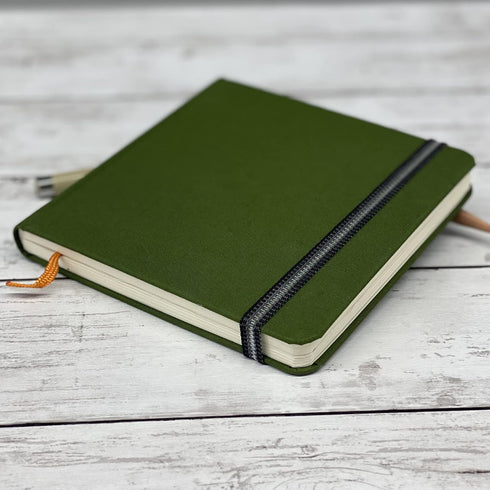 Handbook Journal Co. Artist Canvas Cover Travel Notebook for Drawing and Sketching, Cadmium Green, Large Landscape 5.5 x 8.25 Inches, 130 gsm Pape...