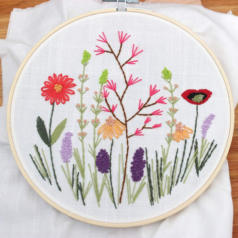 FEPITO 4 Sets Embroidery Starter Kit with Pattern and Instructions Cross Stitch Kit Includes 4Pcs Embroidery Clothes with Floral Pattern, 2 Pcs Em...