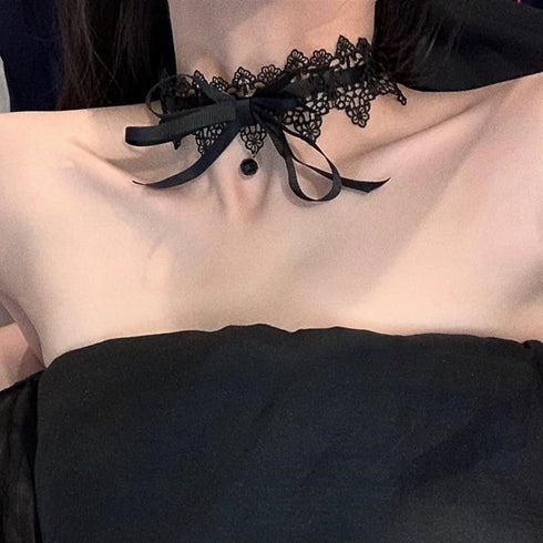 Gothic Lace Choker Necklace Black Crystal Bow Collar Necklace Sexy Velvet Bowknot Stretchy Choker Halloween Costume Necklace Jewelry Accessories f...