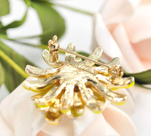 Gyn&Joy Gold Tone Yellow Sun Flower Enamel Daisy Honey Bee Brooch...