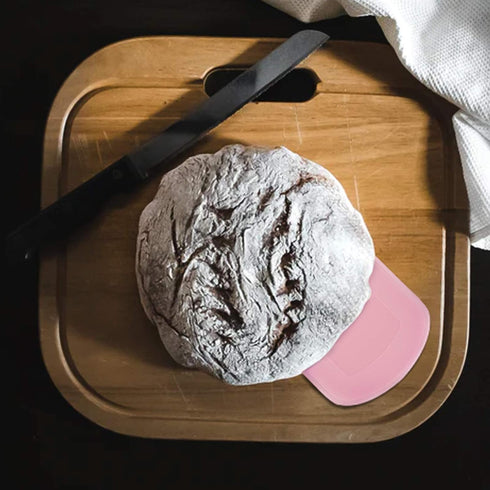 LUTER 2 Pieces 12 x 9.5 cm Pastry Horn – Plastic Dough Scraper for Kitchen, Pastry, Pancakes (Pink, White)...