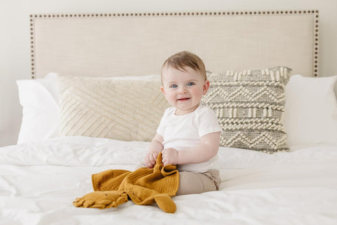Marlowe & Co Organic Cotton Muslin Lion Lovey Blanket, Organic Cotton Muslin Lion Security Blanket (Toffee)...