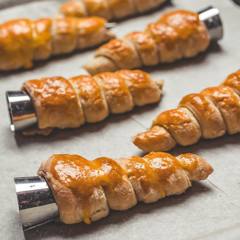 Cream Horn Molds 16pcs Large Size 4.7 inch Baking Cones Stainless Steel Roll Horn Forms Conical Danish Pastry Croissant Cones Moulds...
