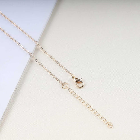 Boho Feather Necklace Long Feather Pendant Necklace Gold Leaf Necklace Vintage Long Necklace Deck Shaped Necklace Chain Jewelry for Women and Girl...