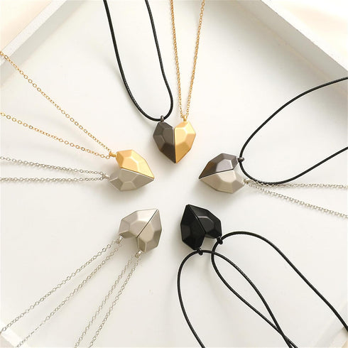 Two Souls One Heart Pendant Necklaces for Men's and Women's Couple Wishing Stone Creative Magnet Couples Necklace Fashion Simple Heart Wishing Sto...