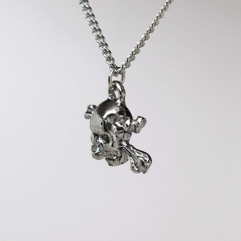 Gothic Skull and Crossbones Silver Finish Pewter Pendant Necklace...