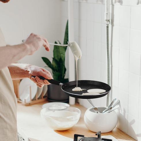 Crepe Pan, Dosa Pan, 8.7 inch Nonstick Crepe Pan, Dosa Tawa Tortilla Pan, Induction Compatible (black)...