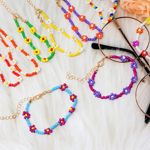 yueton 10PCS Colorful Flower Rice Bead Adjustable Bracelet Boho Daisy Bead Bracelet Set Cute Handmade Bead Bracelets for Women Beach Summer...