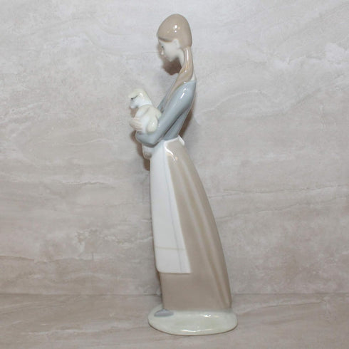 Lladro Figurine 4505 Girl with Lamb...