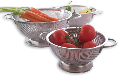 Tovolo Stainless Steel Colander With Looped Handles & Rimmed Footer, Rust-Resistant Pasta Strainer & Veggie Wash, Food Prep Strainer Basket, 2 Qua...