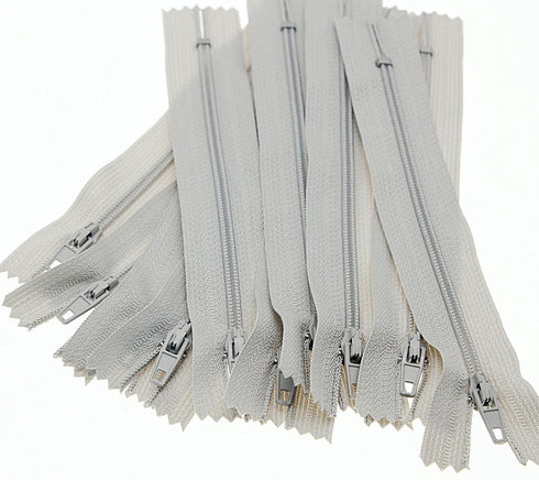 #3 Nylon Coil Zipper Gray Closed End Sewing Zippers Bulk for DIY Tailor Sewing Crafts,Bags,Purses(20 PCS/Pack,16 Inch) SHUNLI...