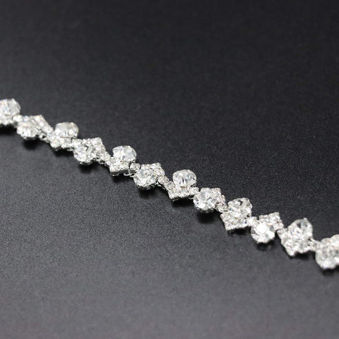 Jerler Rhinestone Trim, Crystal Rhinestone Chain Applique, Ideal for DIY Decoration and Wedding Clothing Embellishments, 0.4" Width (Silver, 1 Yar...